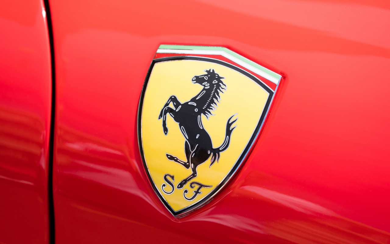 Ferrari ecco la più bella auto al mondo (Adobe Stock)