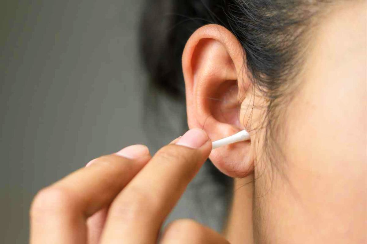 strumenti per pulire cerume dalle orecchie