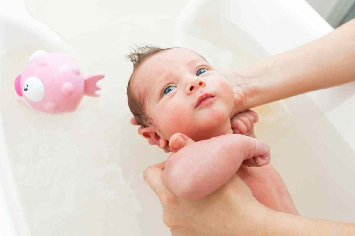 come fare il bagnetto al neonato 