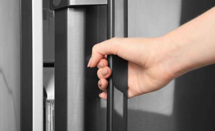 I pericoli da considerare se la porta del frigorifero non si chiude