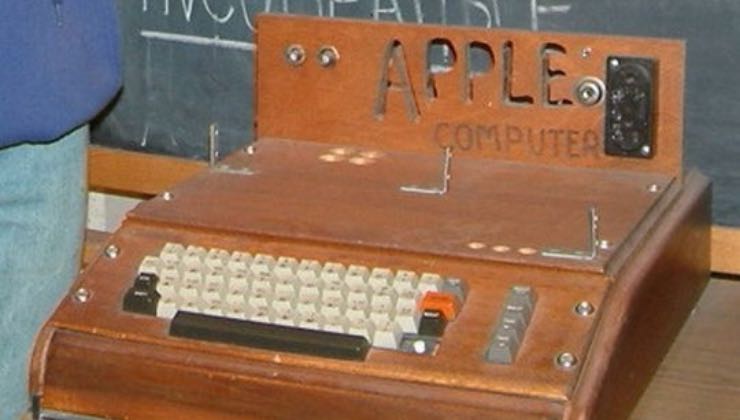 Un italiano si è aggiudicato un Apple 1 all'asta