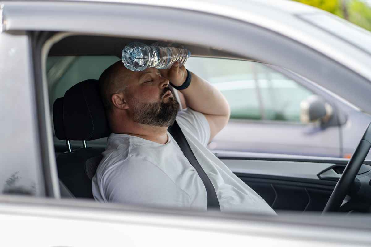 Auto rovente trucchi per mantenere fresco l'abitacolo